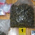 Zaplenjeno više kilograma marihuane i halucinogenih gljiva