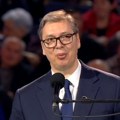 Predsednik Vučić dočekan gromoglasnim aplauzom: Obratio se pred 30.000 ljudi u Areni, sa osmehom poručio: Ovo nisam doživeo u…