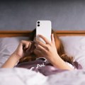 Nije problem samo u očima: Skrolovanje na telefonu opterećuje telo više nego što znate