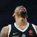 Karlik Džouns dobio uslovnu kaznu zbog tuče ispred kluba