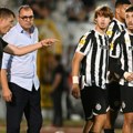 Igrači posle pet minuta završavaju razgovor sa Partizanom