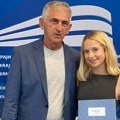Dolazi iz istog grada kao Ivana Španović, i ona je "promenila" disciplinu i srušila rekord