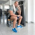 Muškarci prestaju da se tuširaju kako bi bili privlačniji ženama: Novi trend zaludeo deo generacije Z