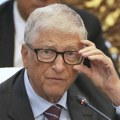 Gejts pozvao američke zakonodavce da regulišu razvoj veštačke inteligencije