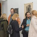 Otvorena izložba skulptura i crteža „Tekton“ u Galeriji ALUZ: Zajednički projekat Mine Rakidžić i Jovana Dostanića…