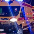 Devojčica na trotinetu povređena u udesu u Futogu: Žena udarila vozilom o zgradu, muškarac o stub