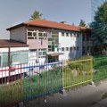 Čitaoci javljaju: Dupli spiskovi pored biračkog mesta u školi “Kosta Stamenković”