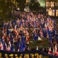 Nezapamćeni protesti u Gruziji pred odsudne izbore! Desetine hiljada ljudi na ulicama, vijore se zastave Evropske unije…