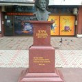 Otišao na taljigama, vratio se u „krajsleru“: Naš slavni pesnik i slikar Đura Jakšić deo života je proveo u…