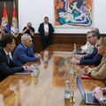 Prvi sastanak po povratku na dužnost: Predsednik Vučić razgovarao s ambasadorom Bocan Harčenkom (foto)