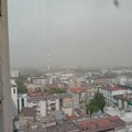 U Subotici nevreme oborilo stabla na više mesta, širom Banata očekuje se i grad uz olujni vetar