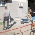 VIDEO Dragan Milić objavio snimak: Pao deo maltera nadstrešnice Klinike za onkologiju u Nišu