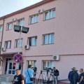 Policija privremenih institucija upala u objekte PIO fonda i RFZO u Kosovskoj Mitrovici