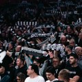 Скоро 2.000 људи остало Испред арене – КК Партизан: Покушаји уласка са фалсификованим картама, црно-бели имају поруку за…