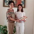 Vešti prsti mlade Anđele: Dokaz da znanje i očuvanje tradicije idu pod ruku