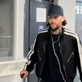 Гудељ слетео на аеродром у препознатљивом лежерном стилу: Сачекао га луксузни џип, он изговорио три речи