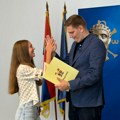 GAŠEVIĆ NAJBOLJIM NIŠKIM ĐACIMA: „Vi ste najveći ponos i ambasadori našeg grada“ – nagrade povećane tri puta