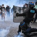Francuski policijski sindikat tuži državu zbog ugrožavanja života tokom protesta