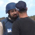 "Pretvorićemo gazu u prah! Prah!" Novinar izveštavao, a onda mu se u facu uneo Izraelac i počeo da ga vređa (video)