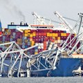 Brod srušio most u Baltimoru, traga se za najmanje sedmoro nestalih