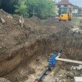 Građanima Čačka obezbeđena cisterna sa vodom: Otklonjen kvar koji je nastao prilikom obrušavanja zemljišta