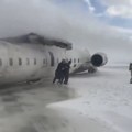 Pao avion na aerodromu u Torontu