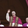 Izabran novi papa: Pušten beli dim iz Sikstinske kapele