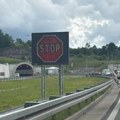 (Foto) haos na: Auto-putu Miloš Veliki Saobraćajna nesreća u tunelu Šarani blokirala smer ka Beogradu