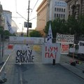 Četrnaesti dan protesta ispred Vlade Srbije, u ponedeljak defile maturanata