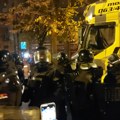 "Dva lica privedena": Oglasio se MUP nakon incidenta u Novom Sadu ispred Banovine: "Gađali i vređali službena lica"