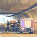 Vežba vatrogasaca u tunelu Predejane: Izvlačenje zarobljenih i simulacija požara FOTO