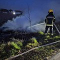Manji požar pored puta za Donje Stopanje: vatrogasci brzo reagovali