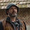 Odlazak iz Beograda mu je promenio život Kubura zasadio 1.300 čokota loze, pa pokazao izgleda njegov mladi vinograd! (foto)