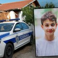 Дечак убица из Нишке Бање први пут напустио клинику! Откривамо: Како се понашао, шта је рекао, а шта прећутао