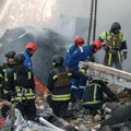 Novi jeziv ruski napad na Kijev, poginulo najmanje 8 osoba: Udar usledio nakon upozorenja Zelenskog (video)