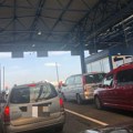 Najduže se trenutno čeka na Batrovcima - oko sat vremena, ali se kasnije očekuju gužve