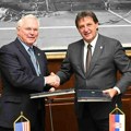 Ministar Gašić i ambasador hil potpisali Ugovor o donaciji: Oprema se Nastavni centar "Mitrovo polje" na Goču