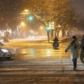 U Pekingu jake snežne padavine, zatvoreni autoputevi