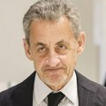 Sarkoziju skinuta nanogica