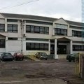 Devojčici povređenoj u OŠ „Dositej Obradović” u Vranju amputirandeo prsta na ruci u UKC Niš