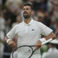 Vimbldon: Nole nastavlja da pumpa