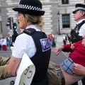 Više od 400 demonstranata privedeno, policija ih šutirala i pendrečila po ulicama: Haos u Londonu