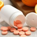 Da li višak vitamina C može da uzrokuje nuspojave?