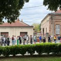 Prikupljanje potpisa za izbore: Da li overeni potpisi vrede koliko i redovi?