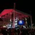 Ženama na dar, koncert Riblje čorbe u centru Niša