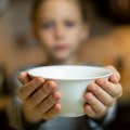 Финска повлачи дечију шољу увезену из Србије! Ризична за децу због недозвољене количине олова