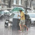 Najviši stepen upozorenja za ovaj deo Srbije, "vreme je vrlo opasno": Danas pljuskovi sa grmljavinom, biće grada i olujnog…