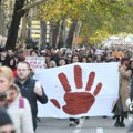 Kako da zaštitite svoj telefon na protestu i šta da radite ako policija traži da ga otključate?