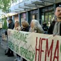 Protest ispred zgrade suda u Novom Sadu: Više od 100 građana, prisutna i policija i Žandarmerija