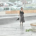 Odleteo deo krova na nadograđenom delu zgrade u Novom Sadu